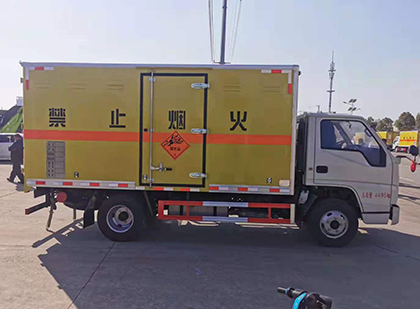 河北爆破器材运输车工人安全操作规范与智能技术保障